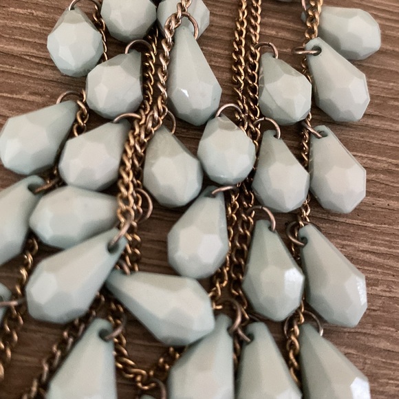 Beautiful turquoise color bead necklace. - Picture 6 of 7